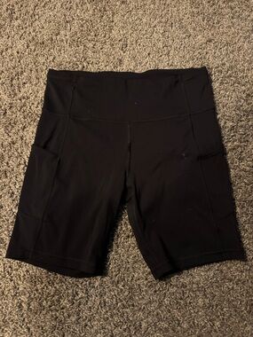 Women’s Lululemon Black High-Waist Bike Shorts with Side Pockets